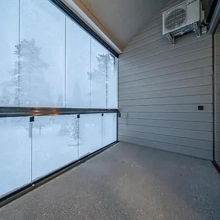 Frozen Ski-in Ski-out By Aavalevi * Levi