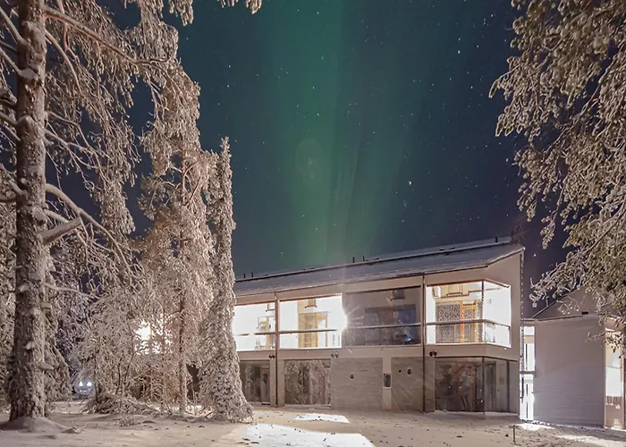 Frozen Ski-in Ski-out By Aavalevi